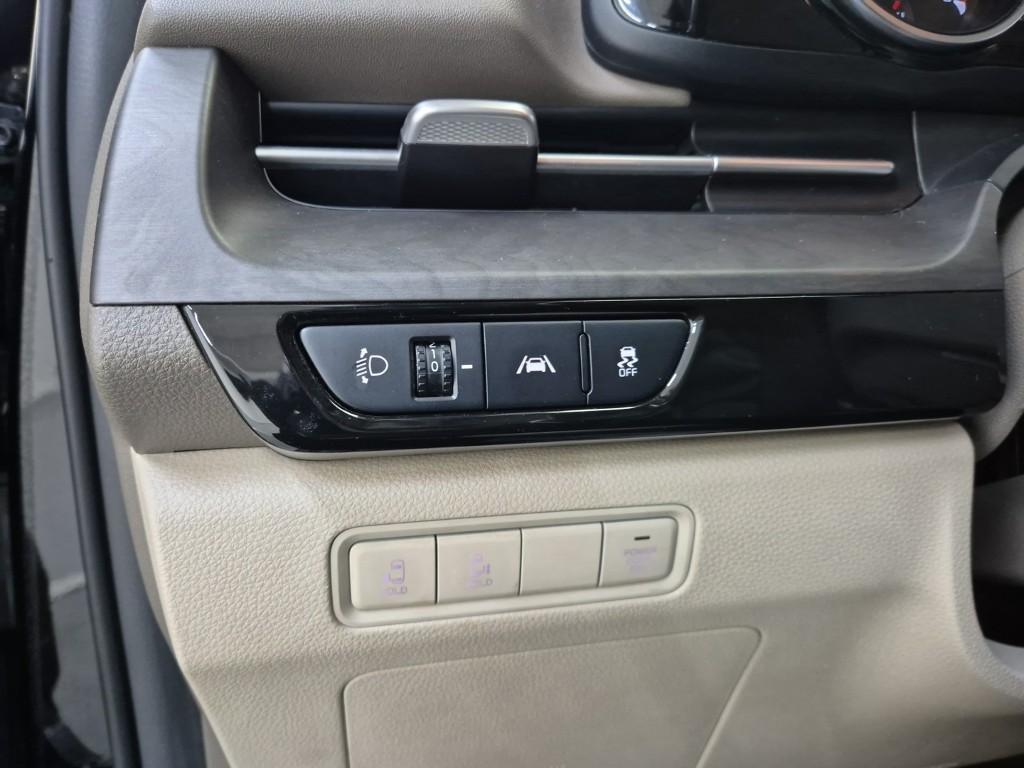 KIA Carnival - Vista 6