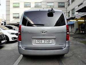 HYUNDAI Starex - Vista 6
