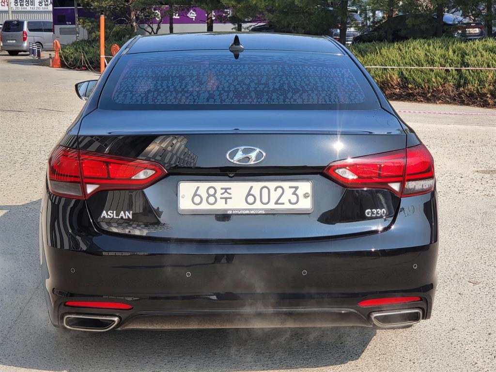 HYUNDAI Aslan - Vista 4