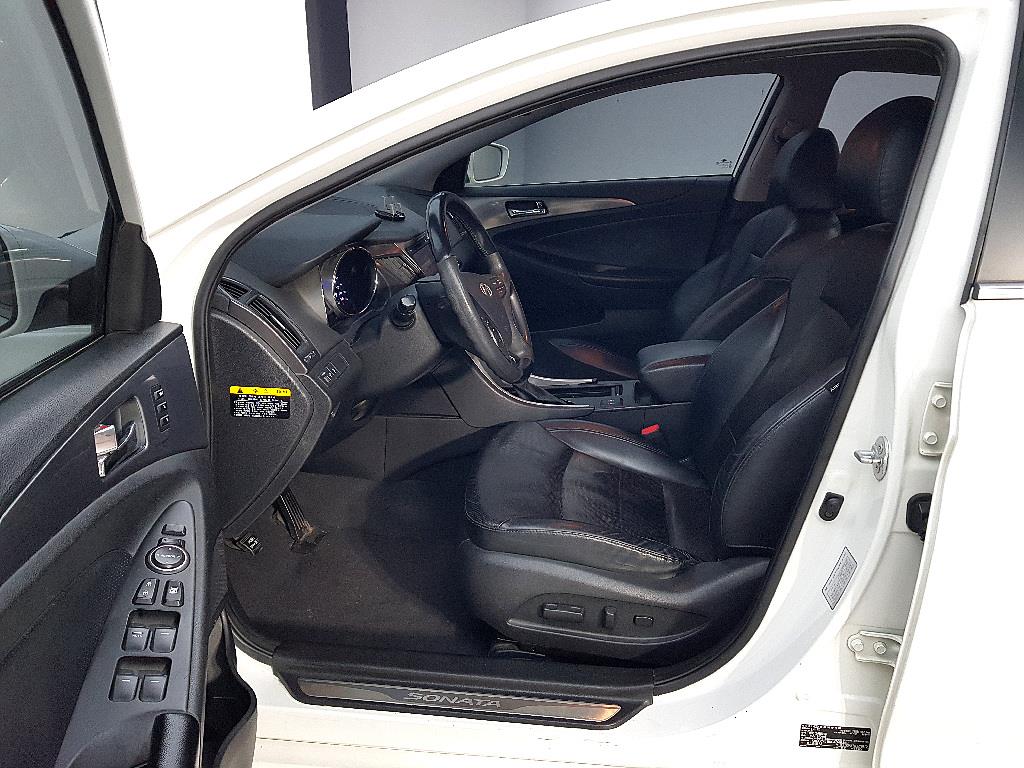 HYUNDAI Sonata - Vista 8