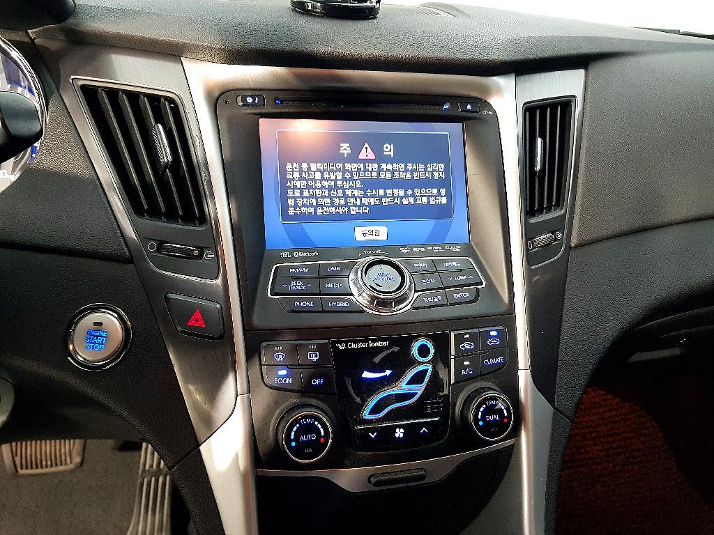 HYUNDAI Sonata - Vista 11