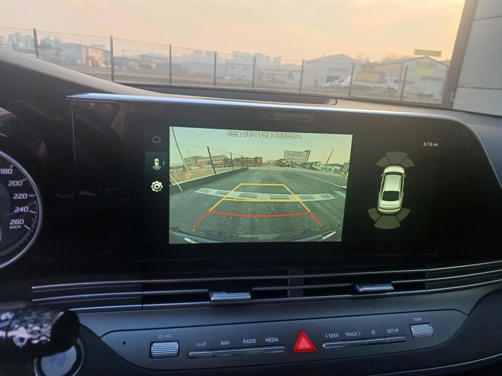 HYUNDAI Grandeur - Vista 11