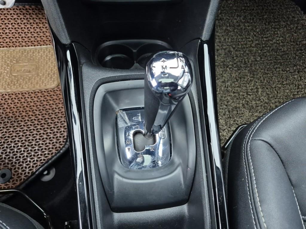 Peugeot 2008 - Vista 8