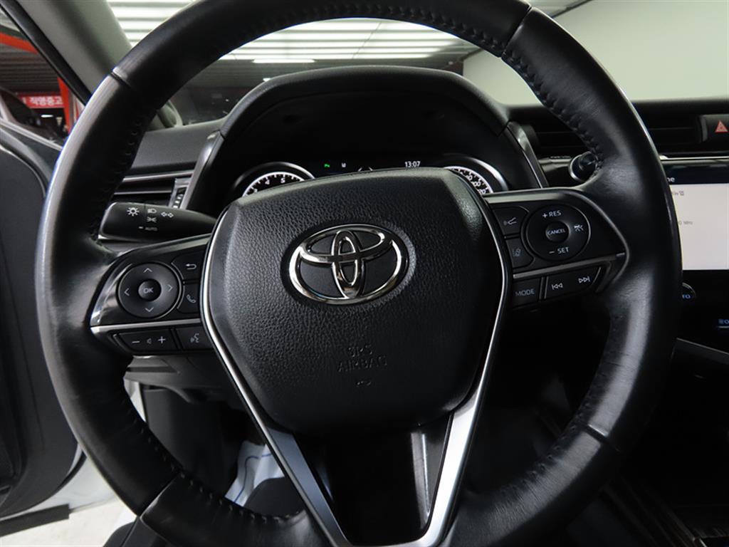 Toyota Camry - Vista 8