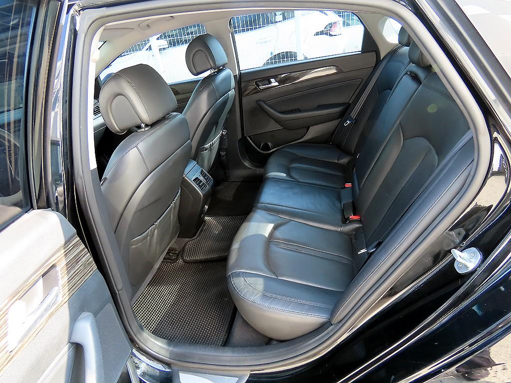 HYUNDAI Sonata - Vista 6