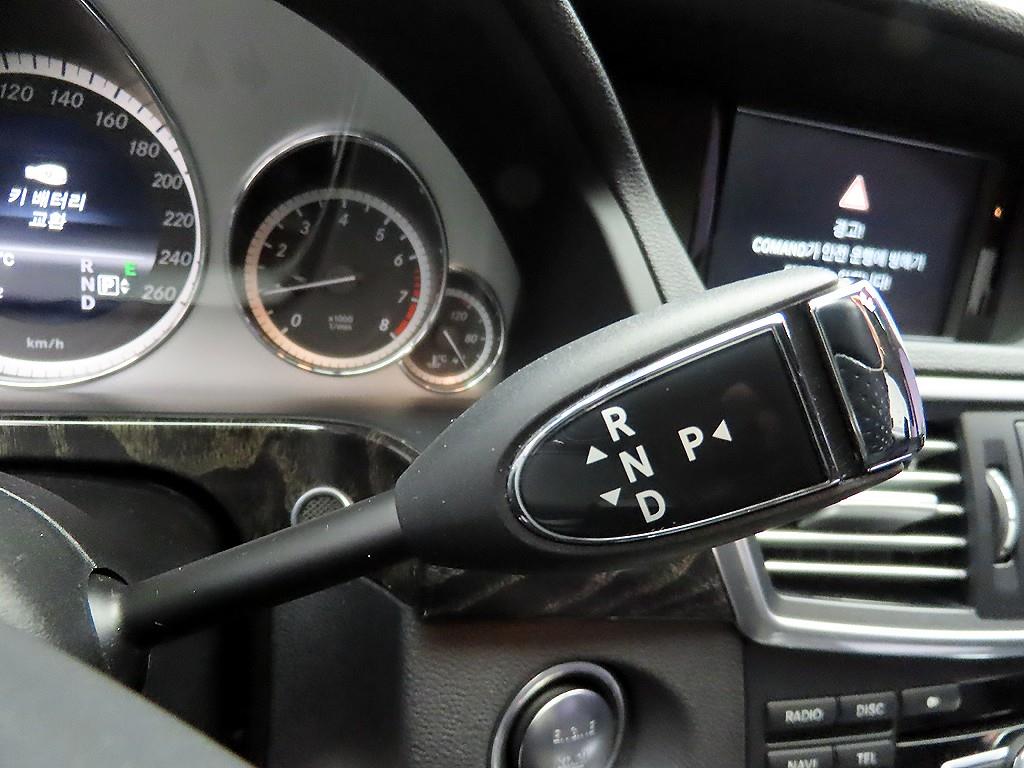 Mercedes Benz E class - Vista 10