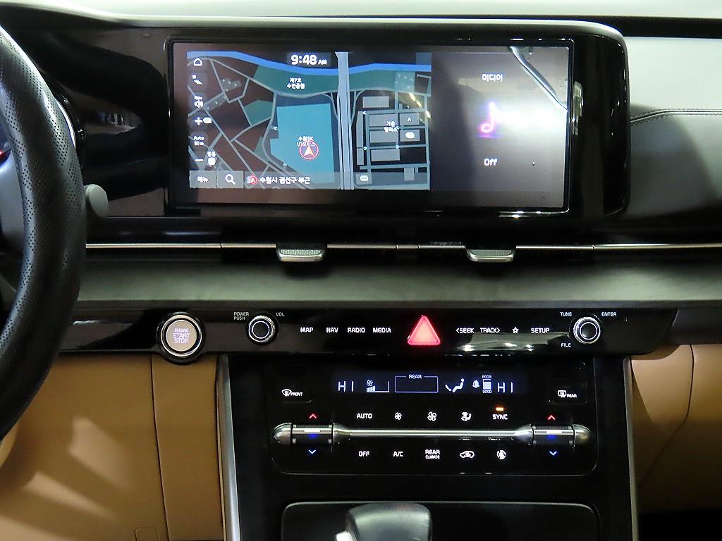 KIA Carnival - Vista 12