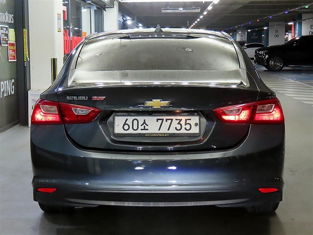 Chevrolet Malibu - Vista 5