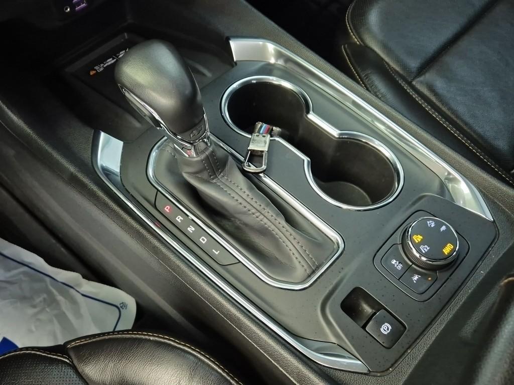 Chevrolet Travers 2020 Blanco - Importación desde Corea - HF Imports Iquique - Foto 15