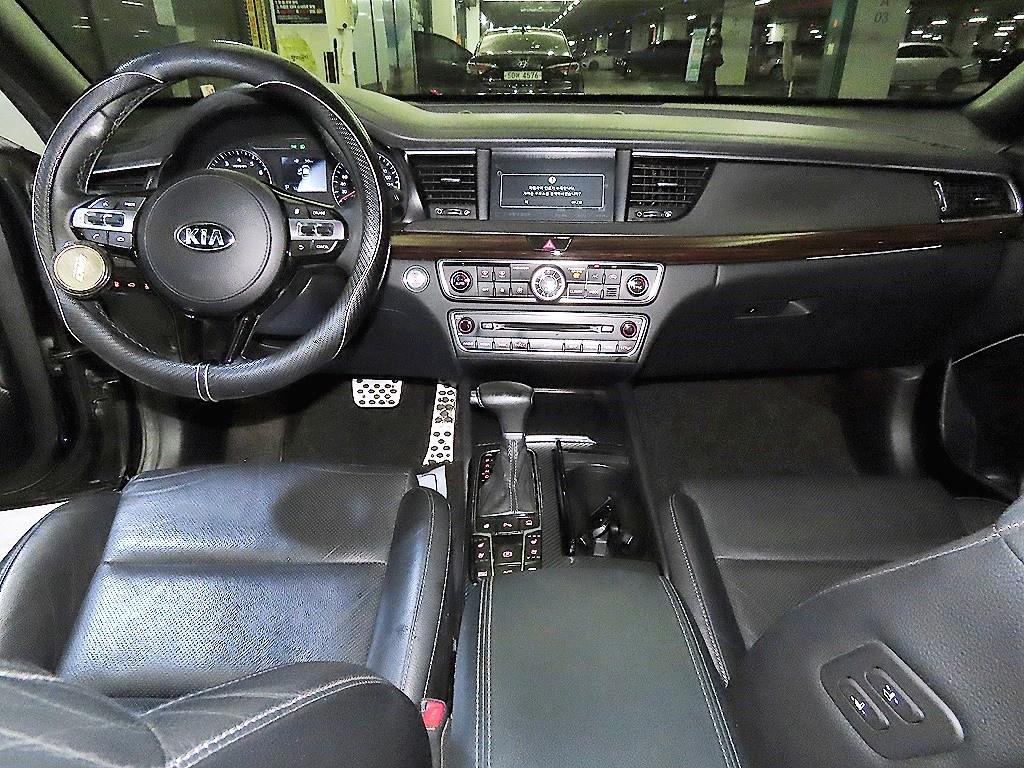 KIA K7 - Vista 10