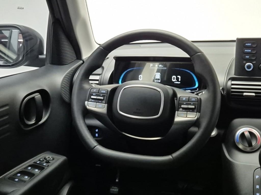 HYUNDAI Casper - Vista 8