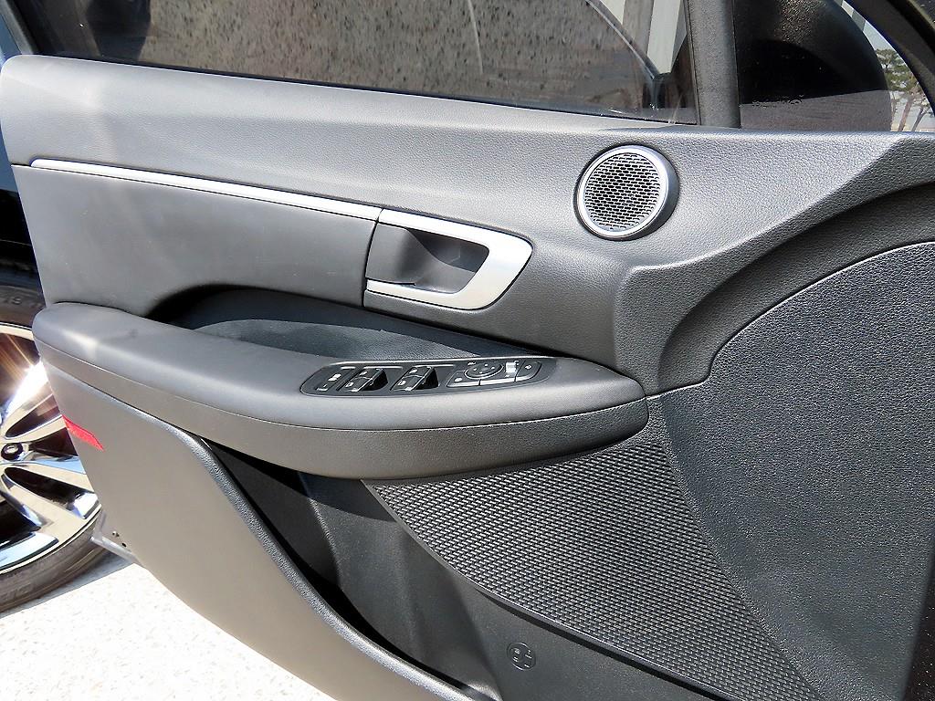 HYUNDAI Sonata - Vista 11