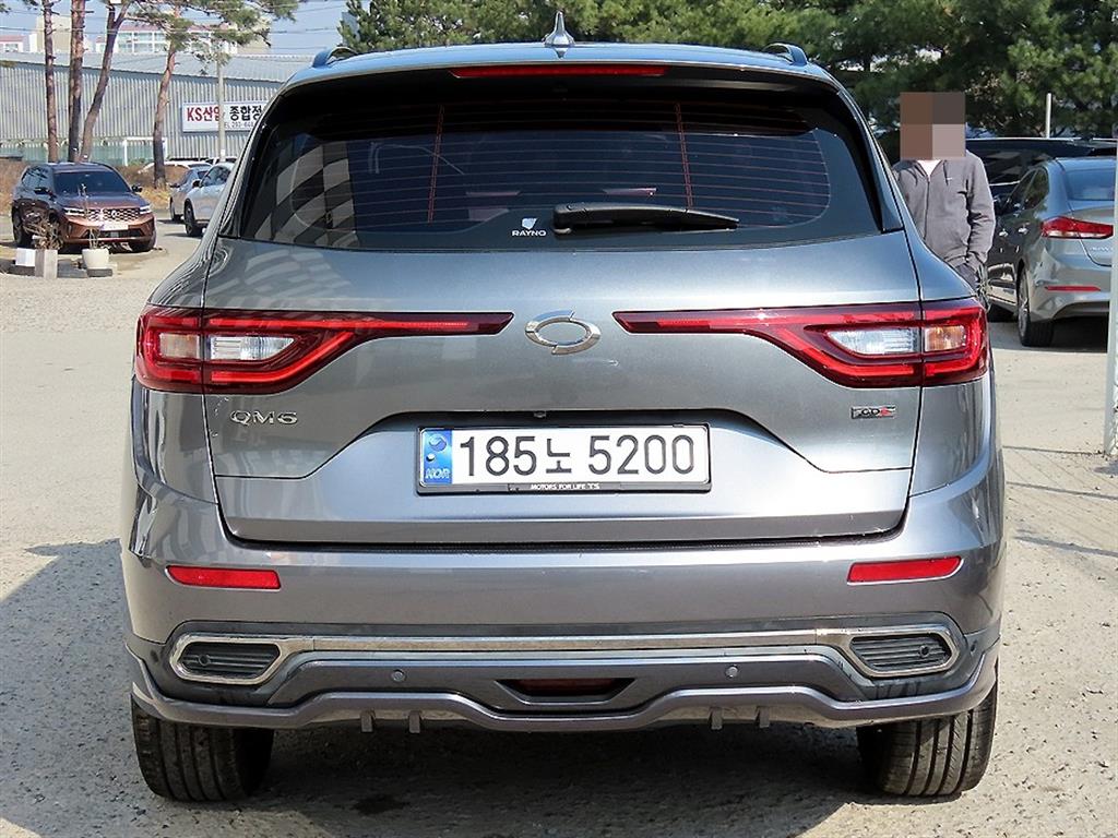 SAMSUNG QM6 - Vista 4