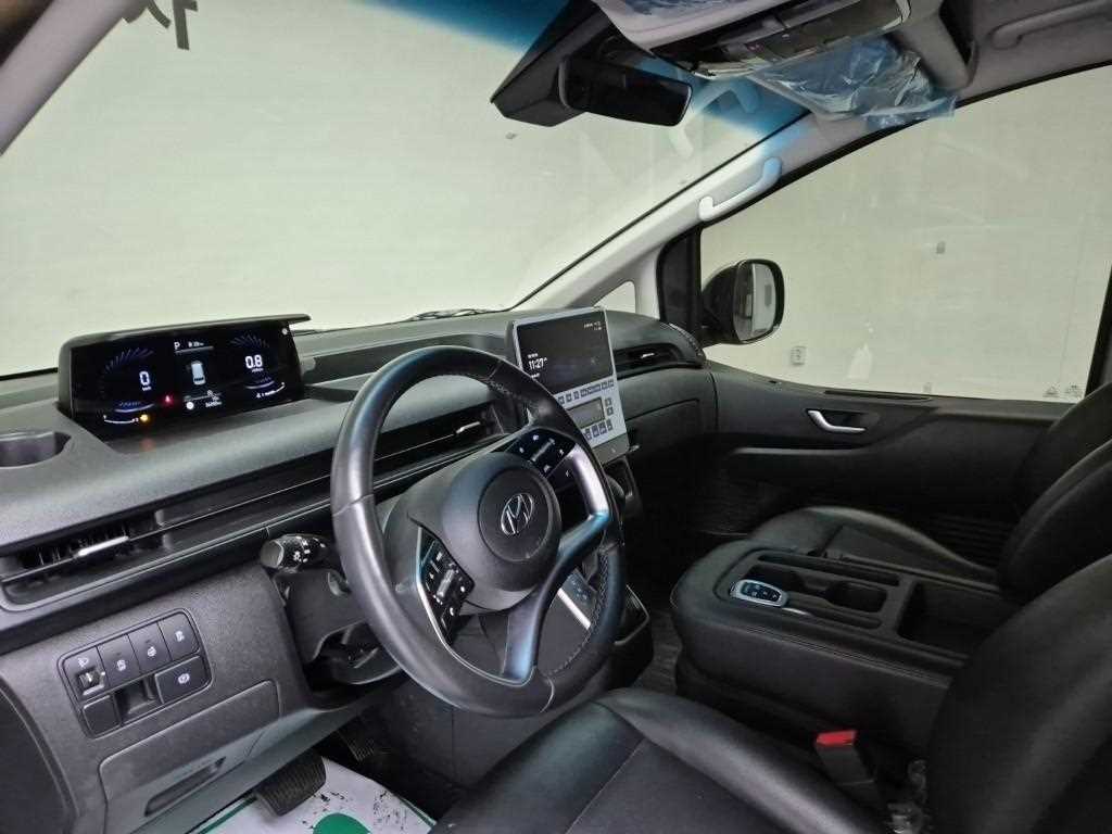 HYUNDAI Staria - Vista 7