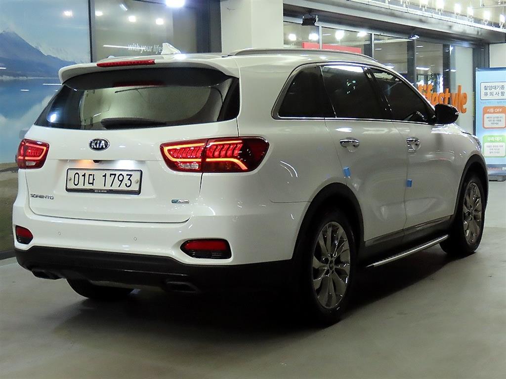 KIA Sorento - Vista 4