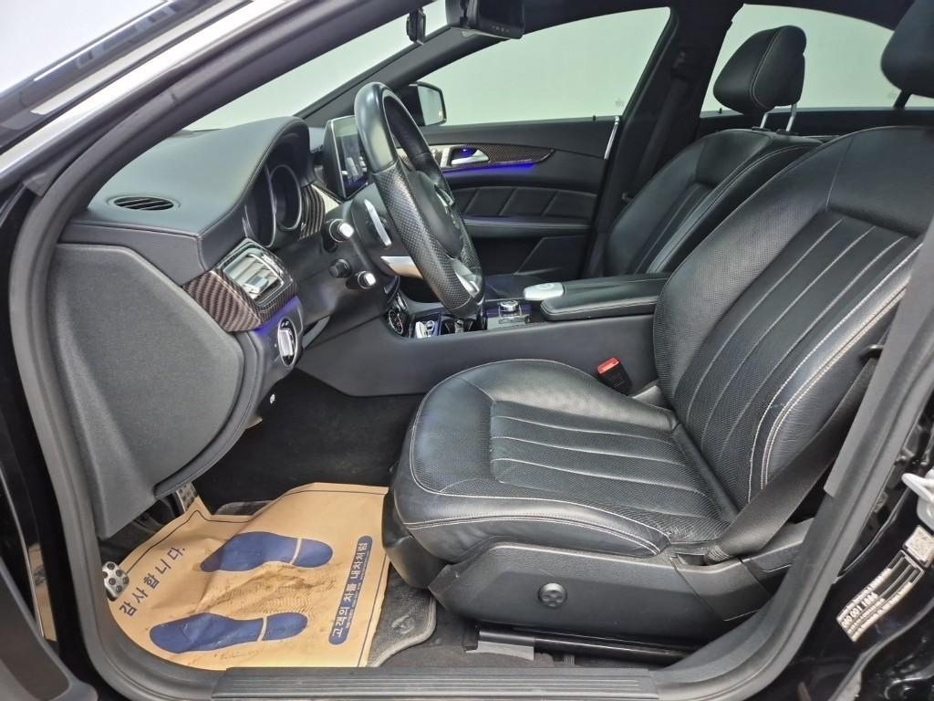 Mercedes Benz CLS Class - Vista 11