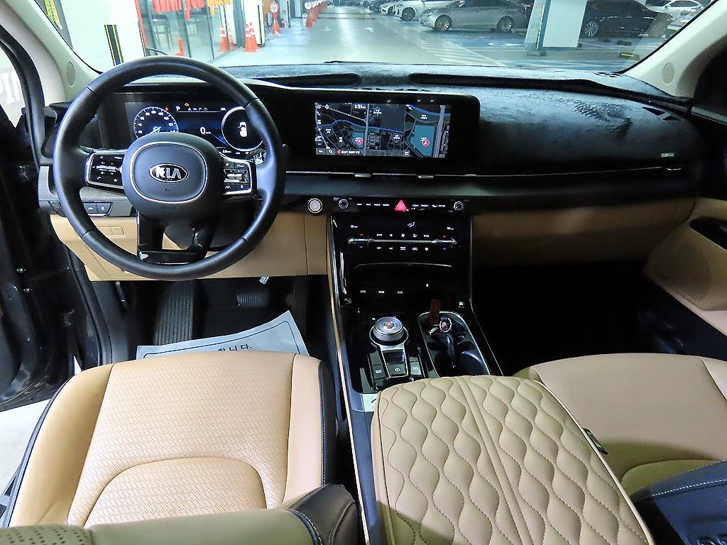 KIA Carnival - Vista 10