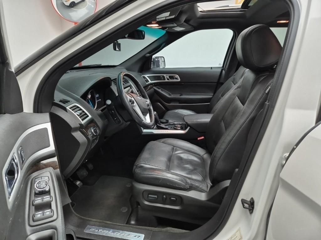 Ford Explorer - Vista 11