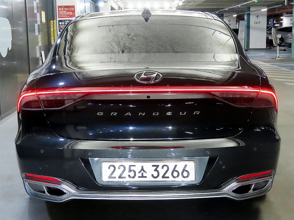 HYUNDAI Grandeur - Vista 5