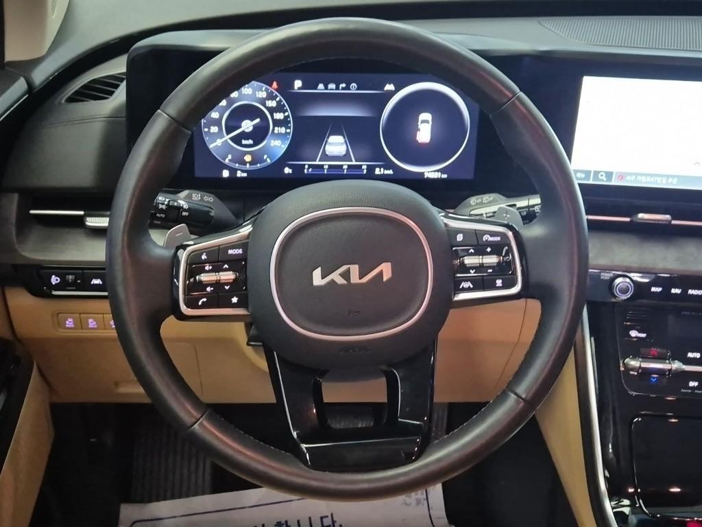 KIA Carnival - Vista 9