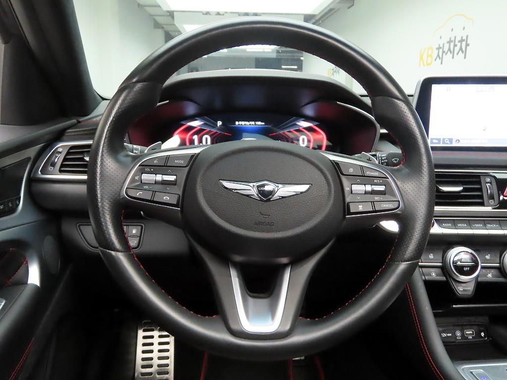 Genesis G70 - Vista 6