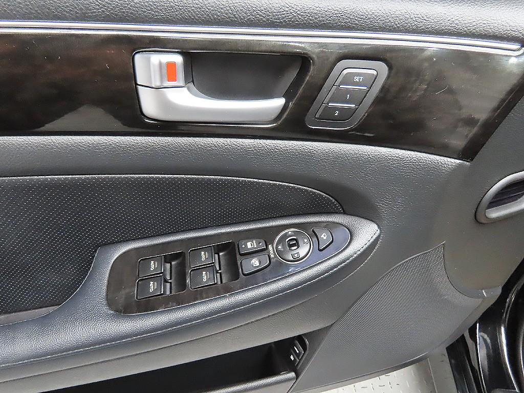 HYUNDAI Genesis 2012 Negro - Importación desde Corea - HF Imports Iquique - Foto 12