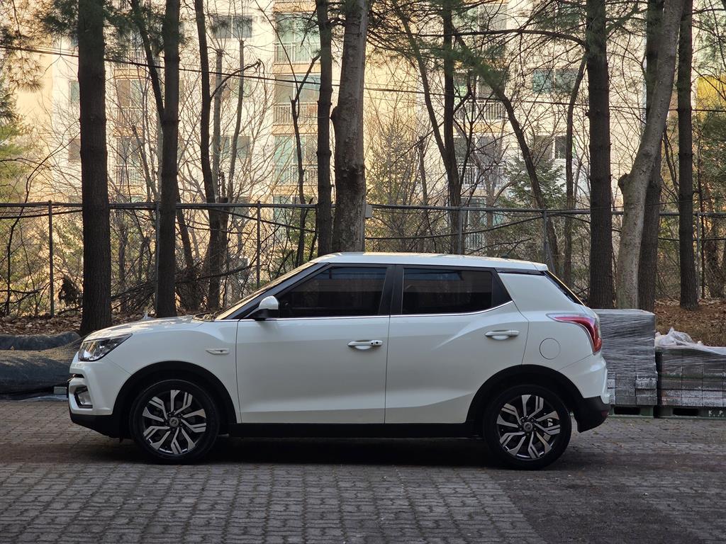 Ssangyong Tivoli - Vista 4