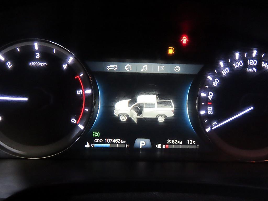 Ssangyong Rexton - Vista 9