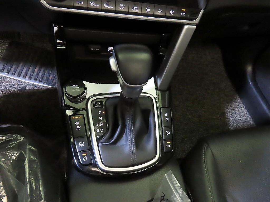 KIA Seltos - Vista 12