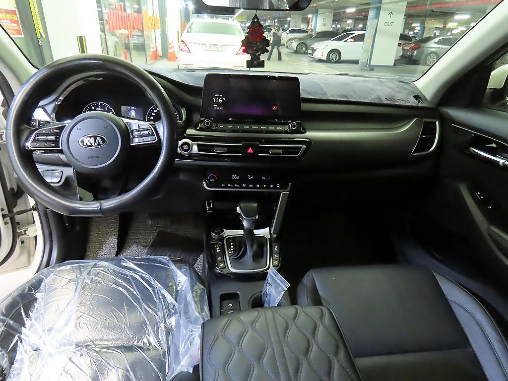 KIA Seltos - Vista 10