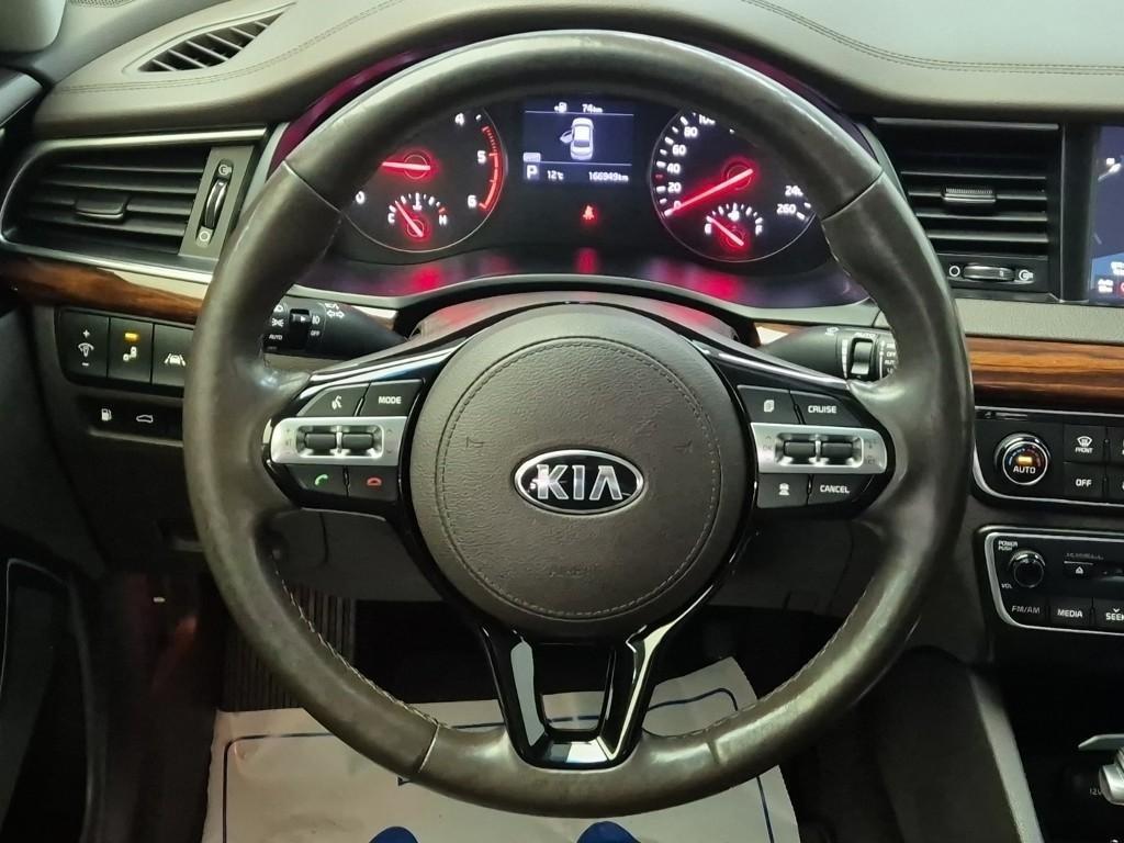 KIA K7 - Vista 9