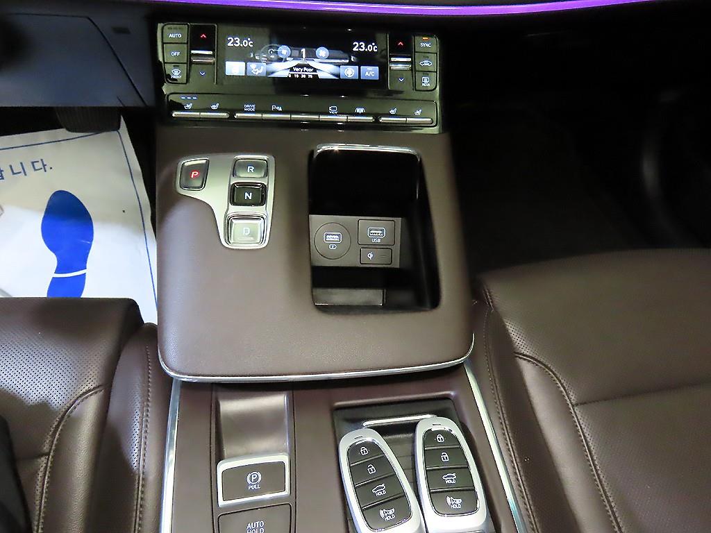 HYUNDAI Grandeur - Vista 12