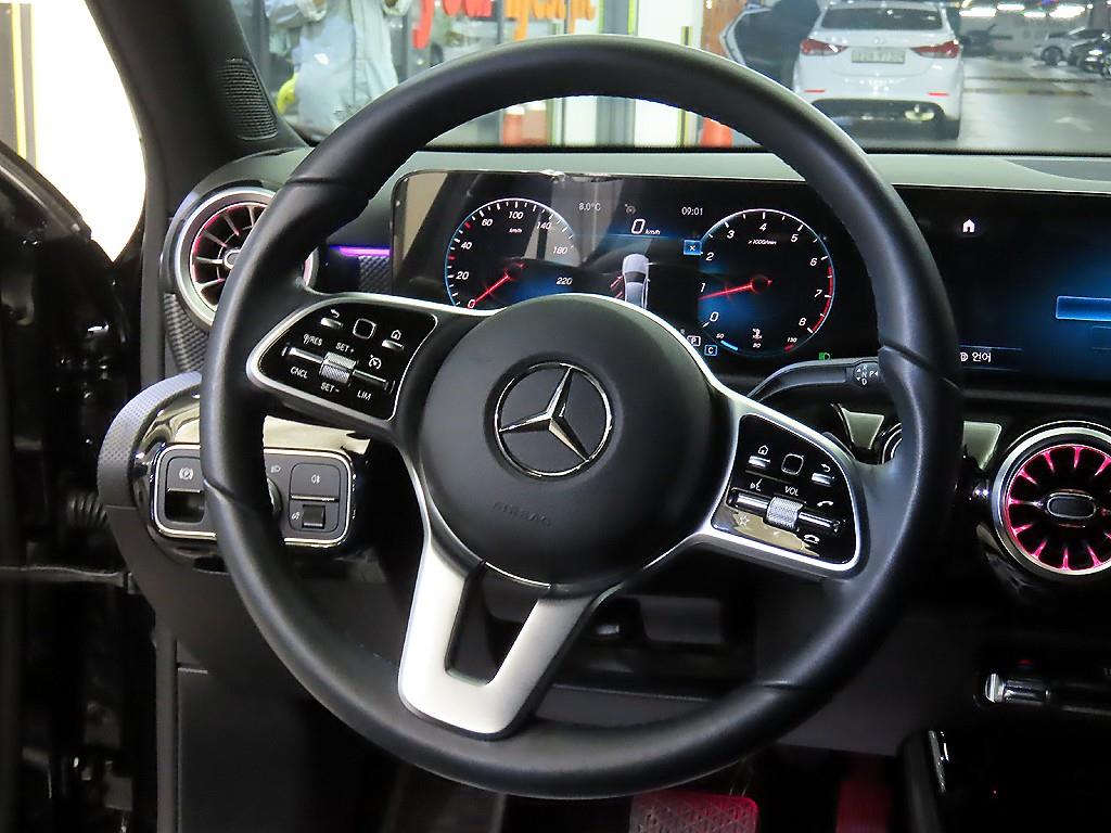 Mercedes Benz A Class - Vista 8