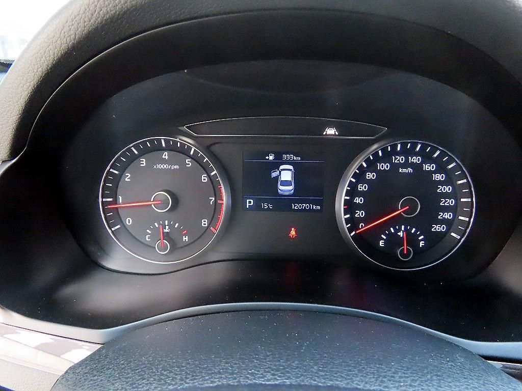 KIA K7 - Vista 9