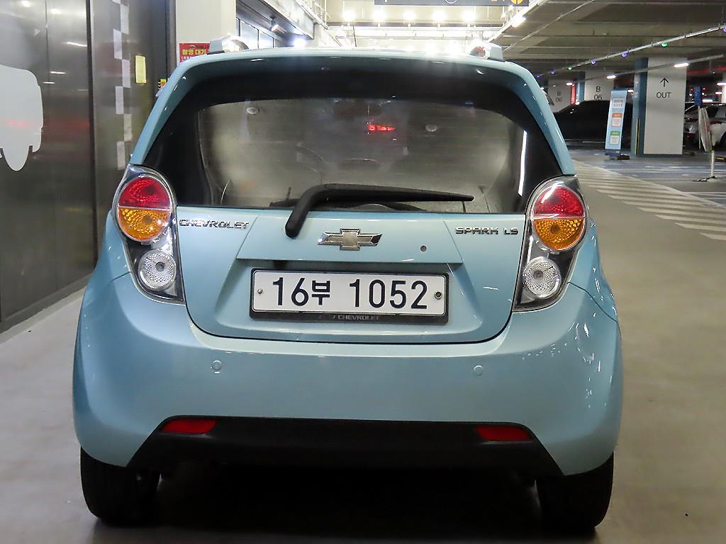 Chevrolet Spark - Vista 5