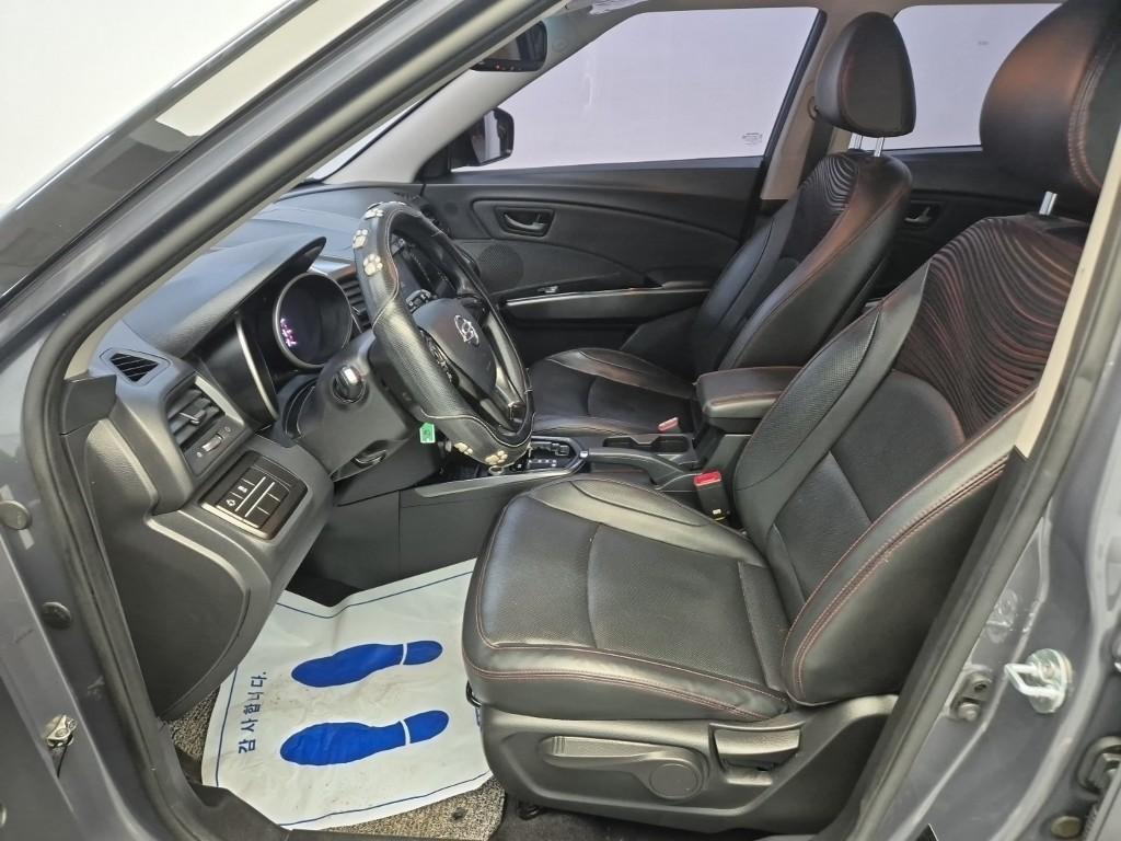 Ssangyong Tivoli - Vista 11