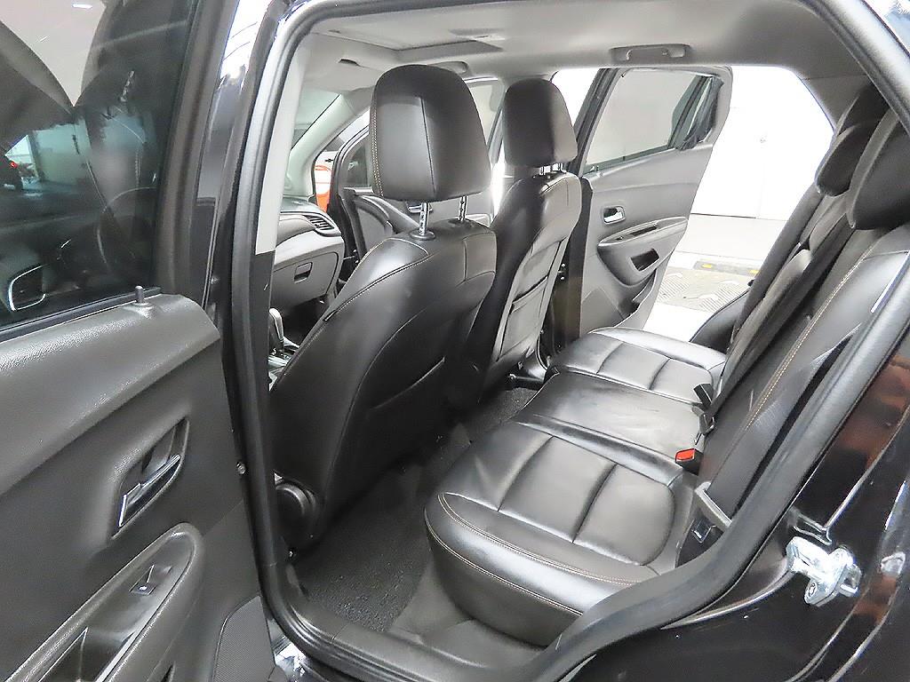 Chevrolet Trax 2020 Negro - Importación desde Corea - HF Imports Iquique - Foto 8