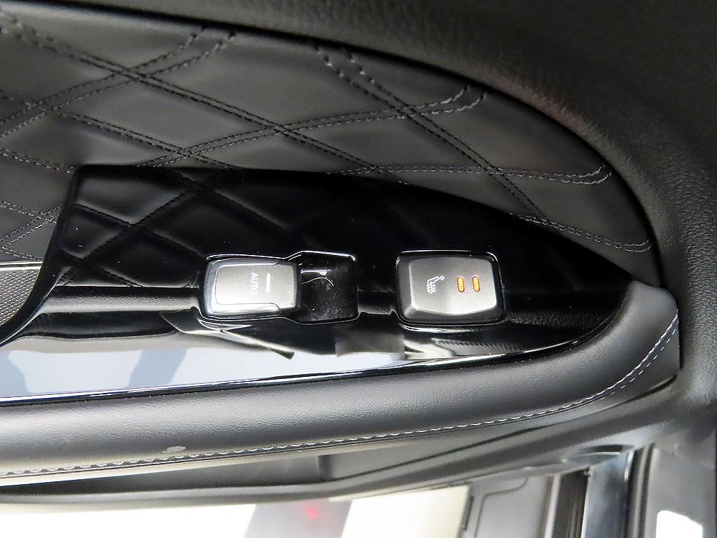 Ssangyong Rexton - Vista 12