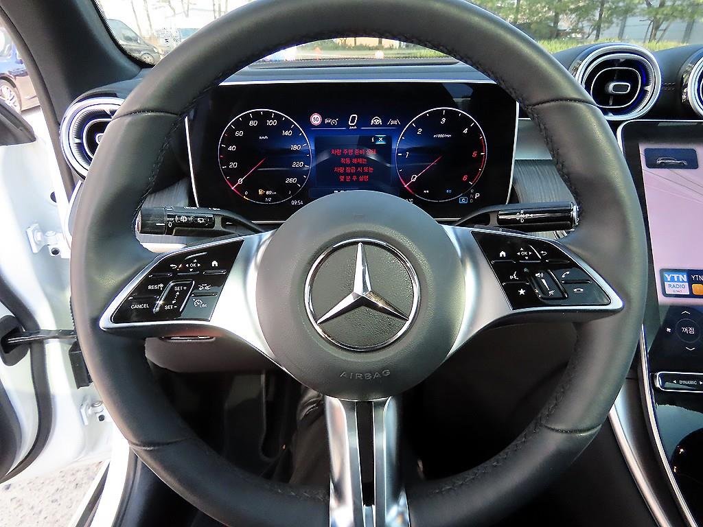 Mercedes Benz GLC Class - Vista 8