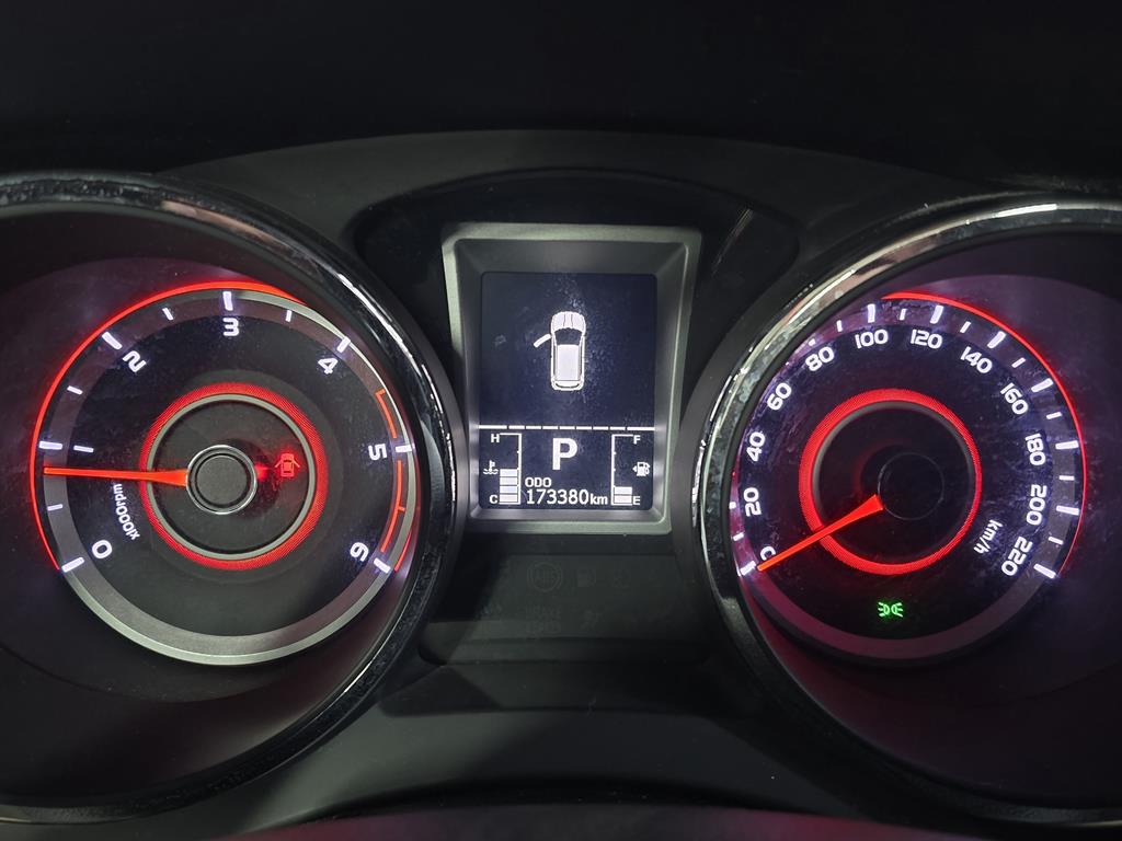 Ssangyong Tivoli - Vista 11