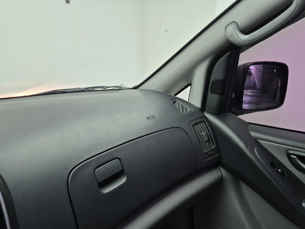 HYUNDAI Starex 2016 Gris - Importación desde Corea - HF Imports Iquique - Foto 15