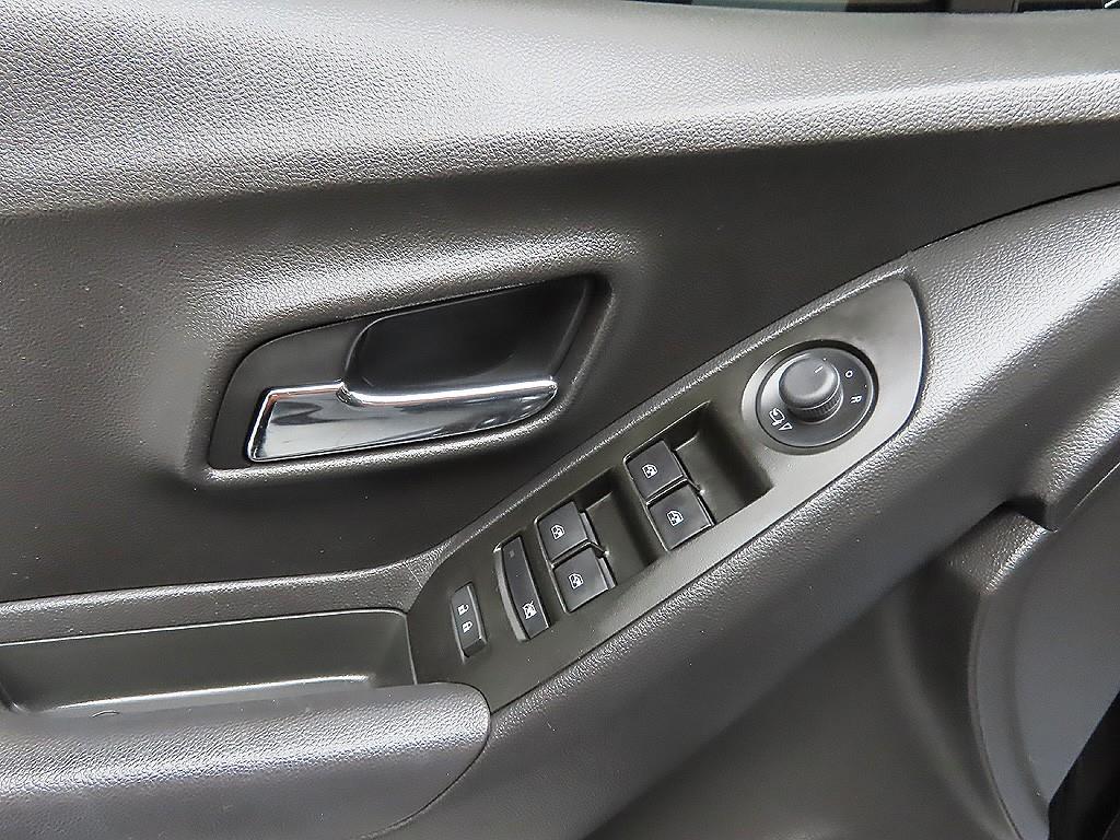 Chevrolet Trax 2020 Negro - Importación desde Corea - HF Imports Iquique - Foto 11