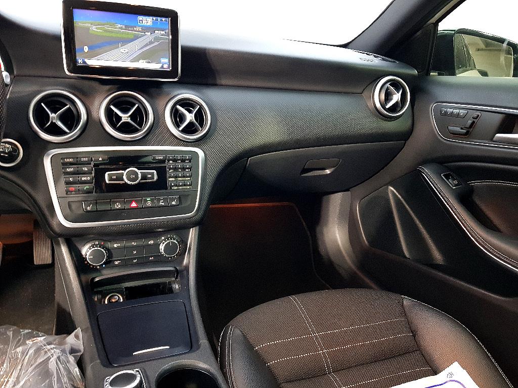 Mercedes Benz A Class - Vista 10