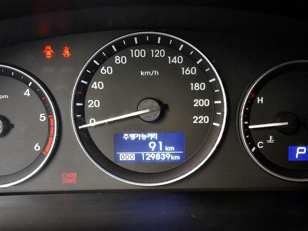 HYUNDAI Starex 2019 Gris - Importación desde Corea - HF Imports Iquique - Foto 9