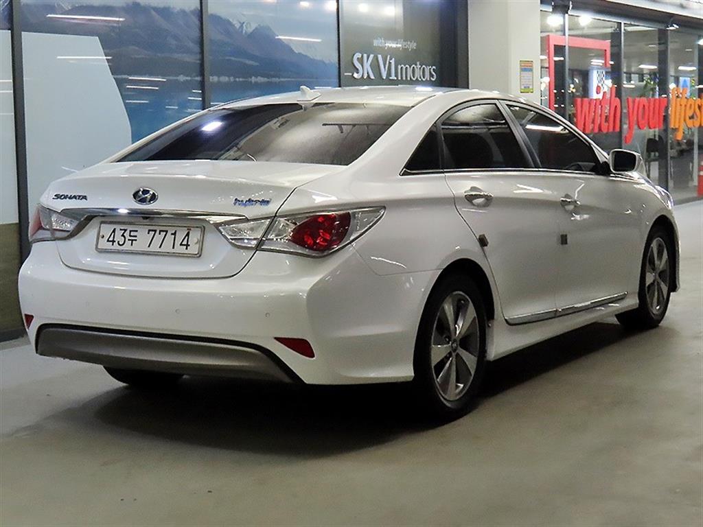 HYUNDAI Sonata - Vista 4