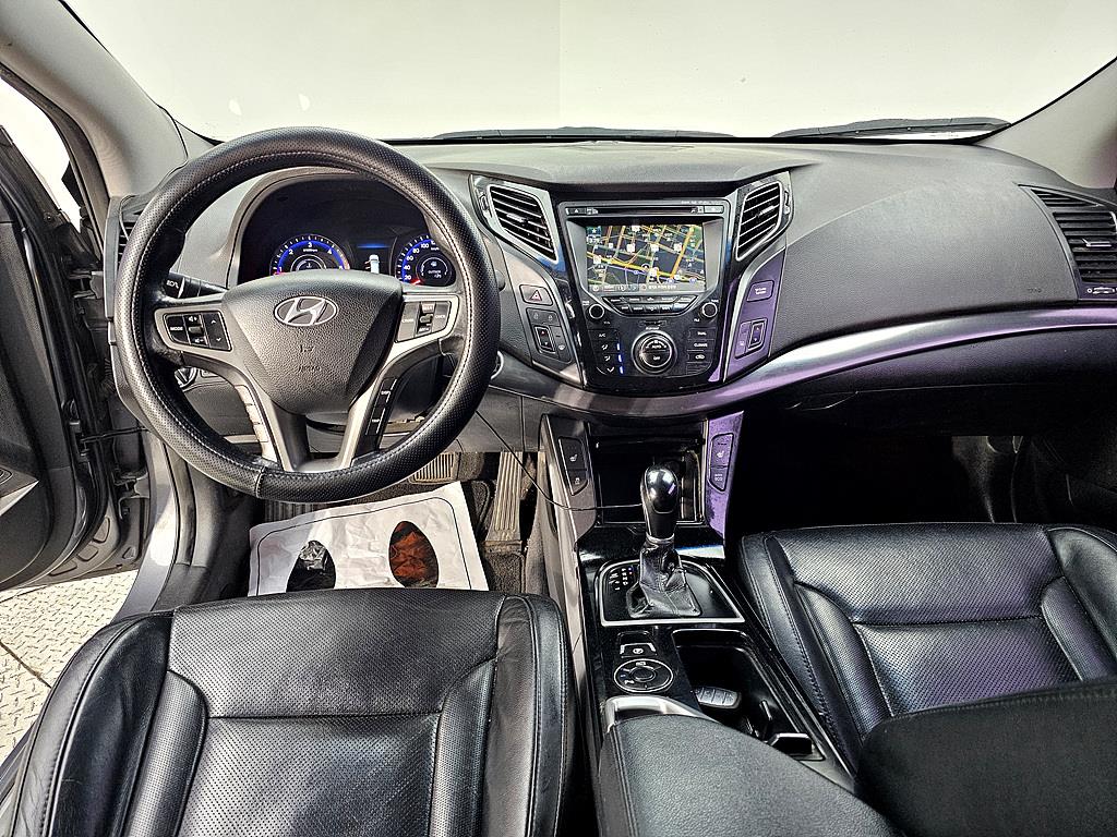 HYUNDAI i40 - Vista 5