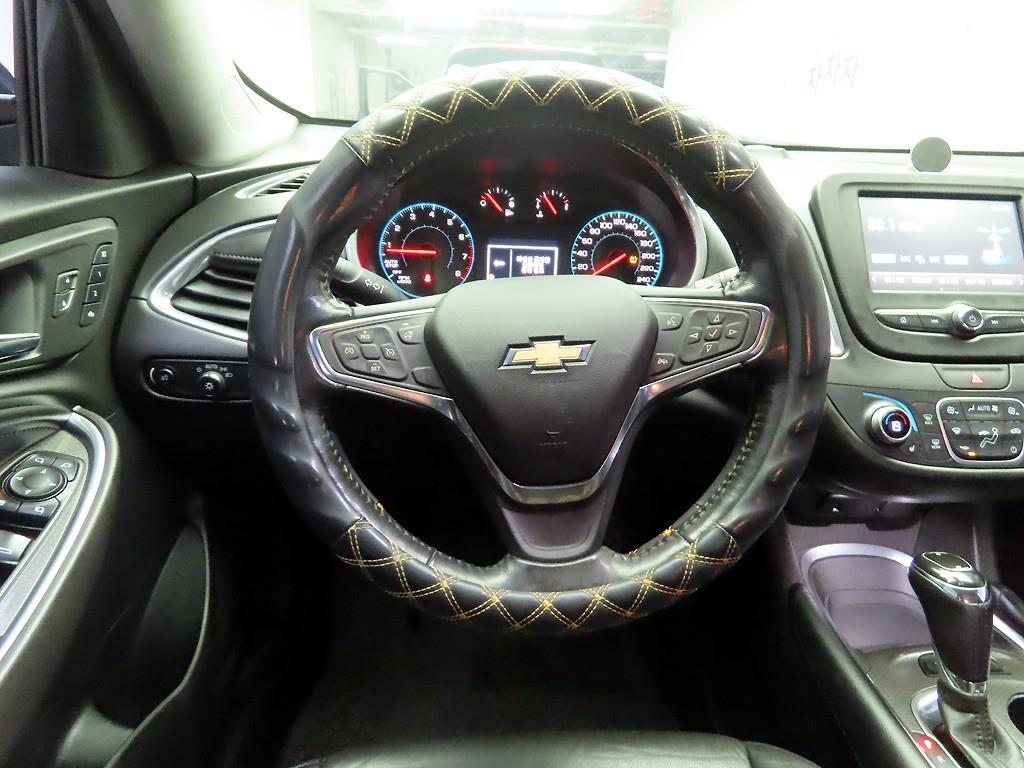 Chevrolet Malibu - Vista 8