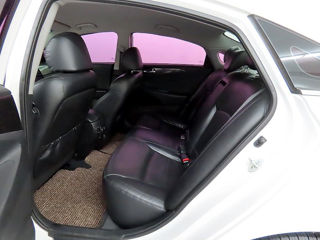 HYUNDAI Sonata - Vista 6