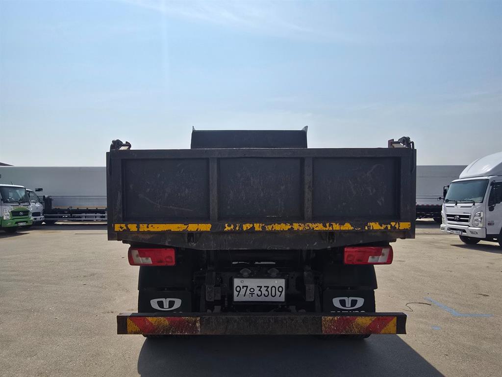 medium and large cargo dump - Vista 6