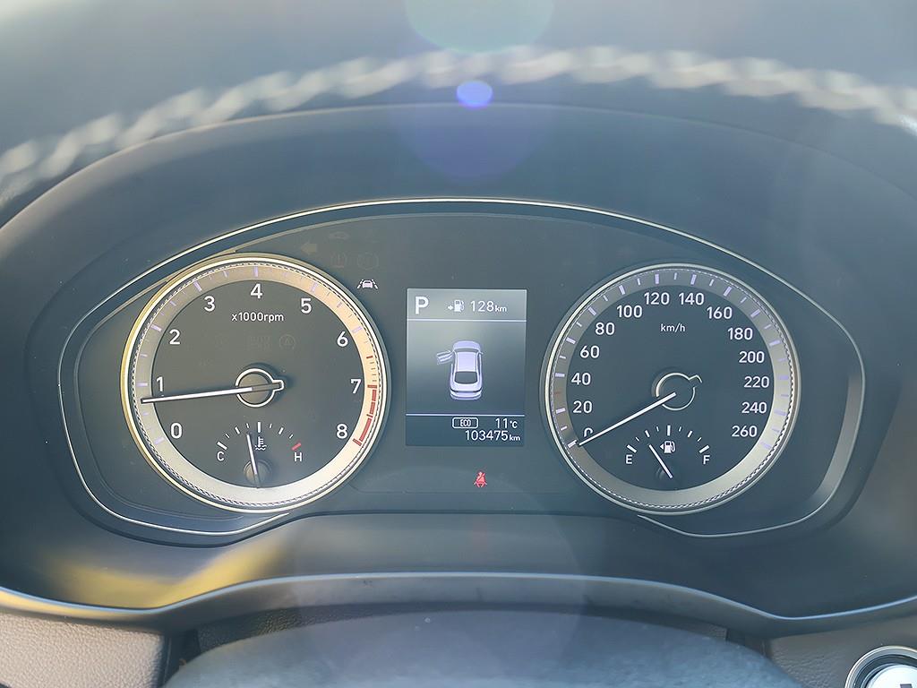 HYUNDAI Grandeur - Vista 11